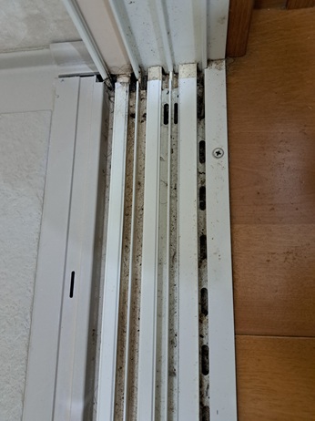 浴室扉サッシbefore