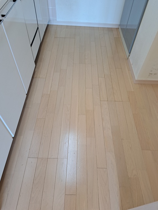 キッチン全体ワックス塗布後
