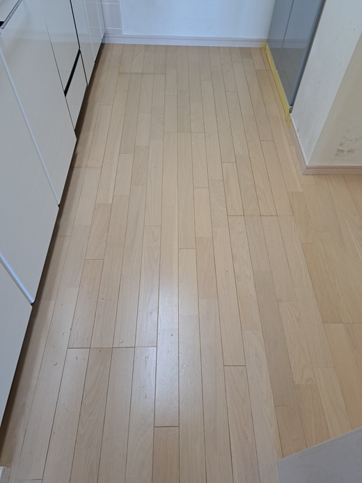 キッチン全体ワックス剥離後